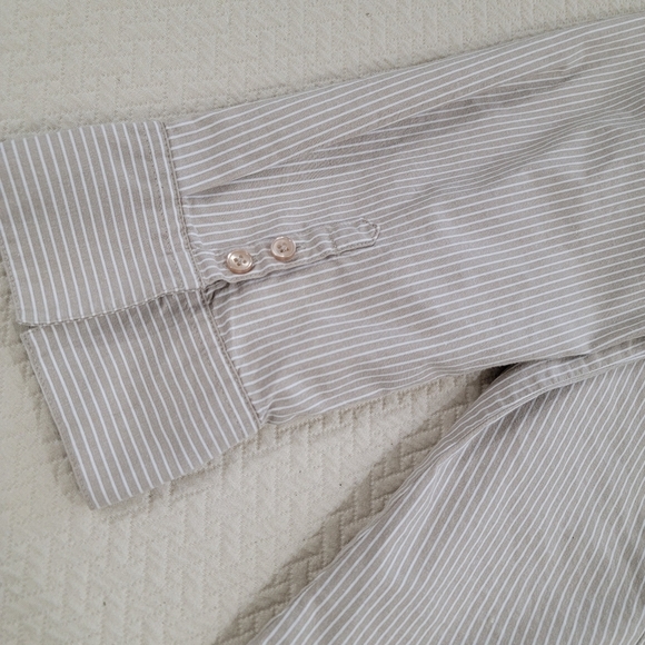 Kim Rogers Striped Button-Up Shirt Size Medium Tan 3/4 Sleeves - Picture 13 of 14